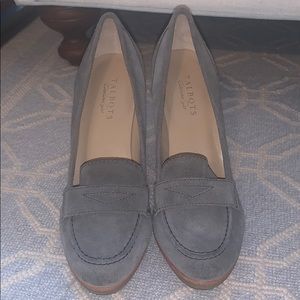 Beautiful gray suede heeled loafers